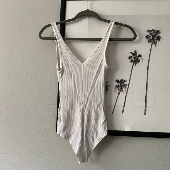 Emma & Sam | EUC Ribbed Ladder Detail Sleeveless Bodysuit in White Size XS - Picture 4 of 8